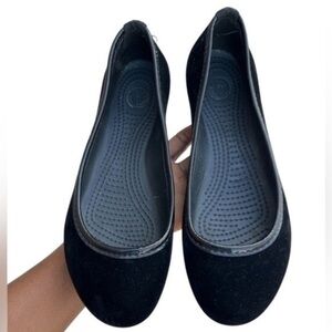 CROCS Slip-on Size 7 Womens Fur Lined Suede Pullon Shoes Black‎